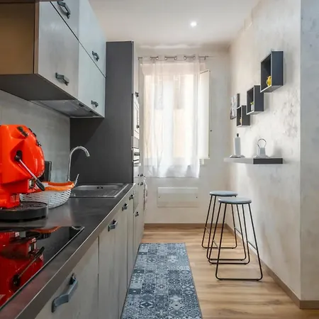 Oreto Central Station Apartman *
